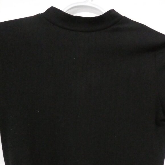 H&M - Divided | small | Black Textured Striped Short Sleeve Bodysuit - Picture 4 of 14